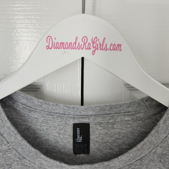 EASILY DISTRACTED BY DOGS T-Shirt Heather Gray Floral Dog Unisex EUC - Picture 5 of 16